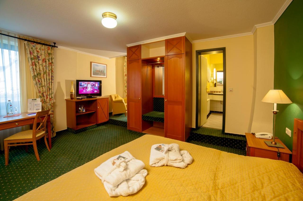 Hotel Zur Post Waldbreitbach Ngoại thất bức ảnh
