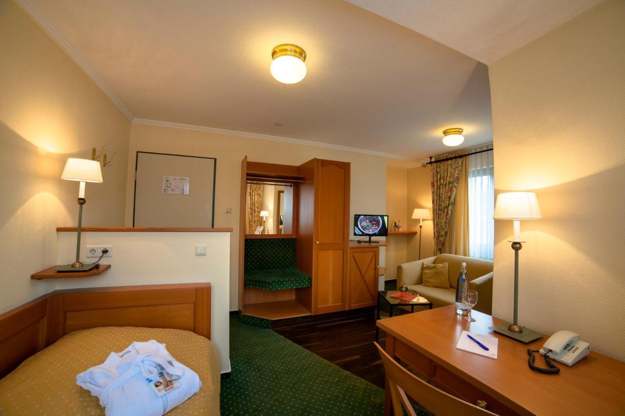 Hotel Zur Post Waldbreitbach Ngoại thất bức ảnh