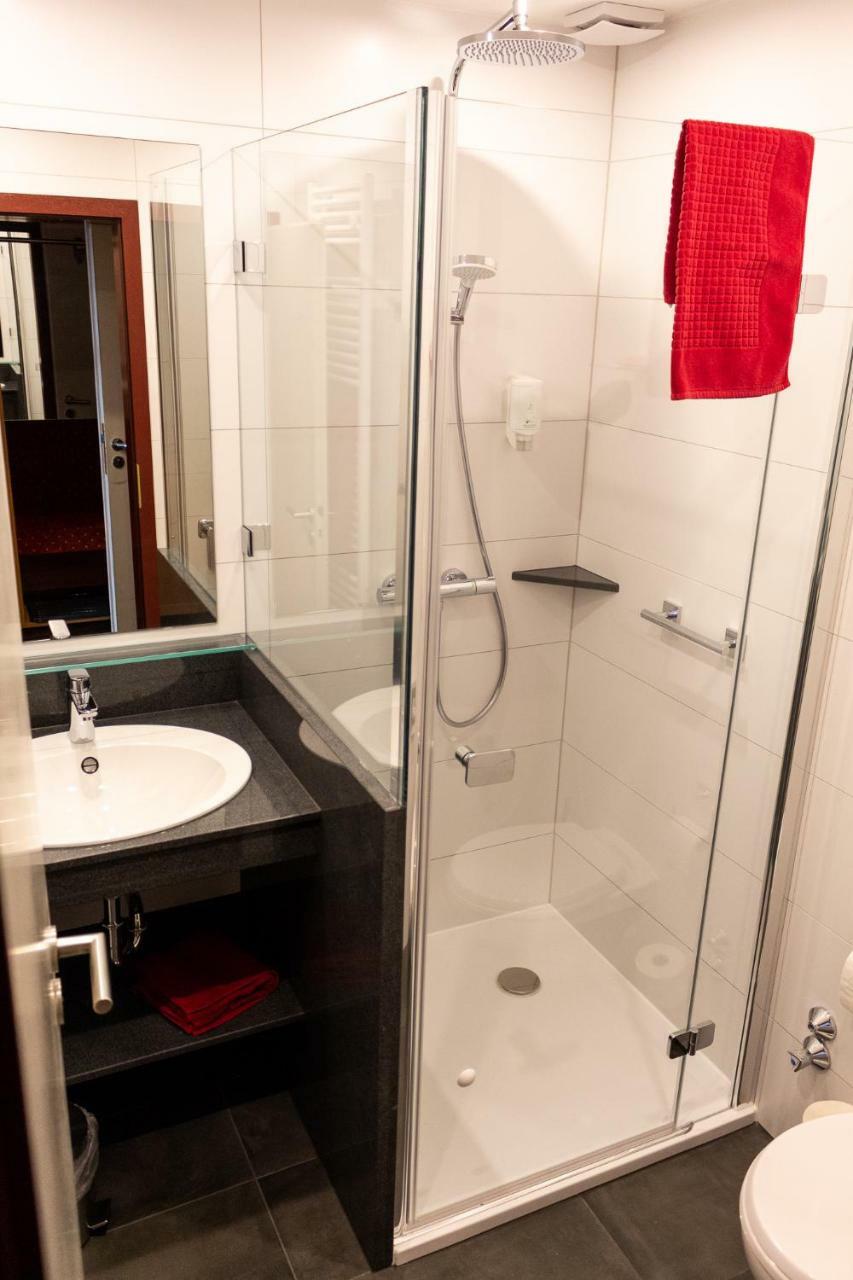 Hotel Zur Post Waldbreitbach Ngoại thất bức ảnh